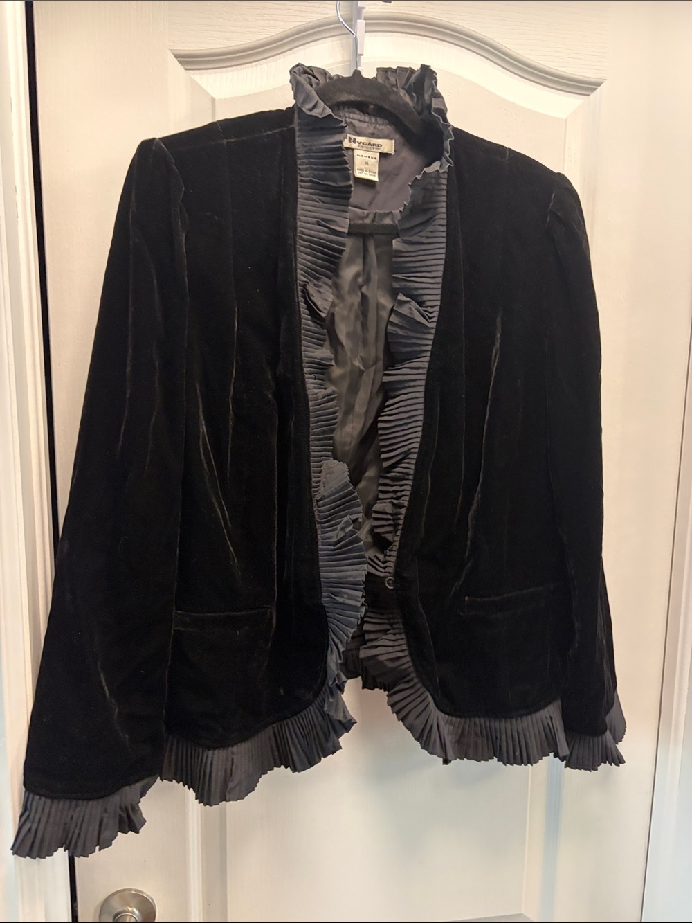 Peter Nygard Black Velvet Ruffled Blazer